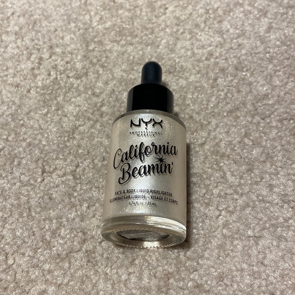 NWOT NYX California Beamin’ in shade Pearl Necklace - Picture 3 of 5